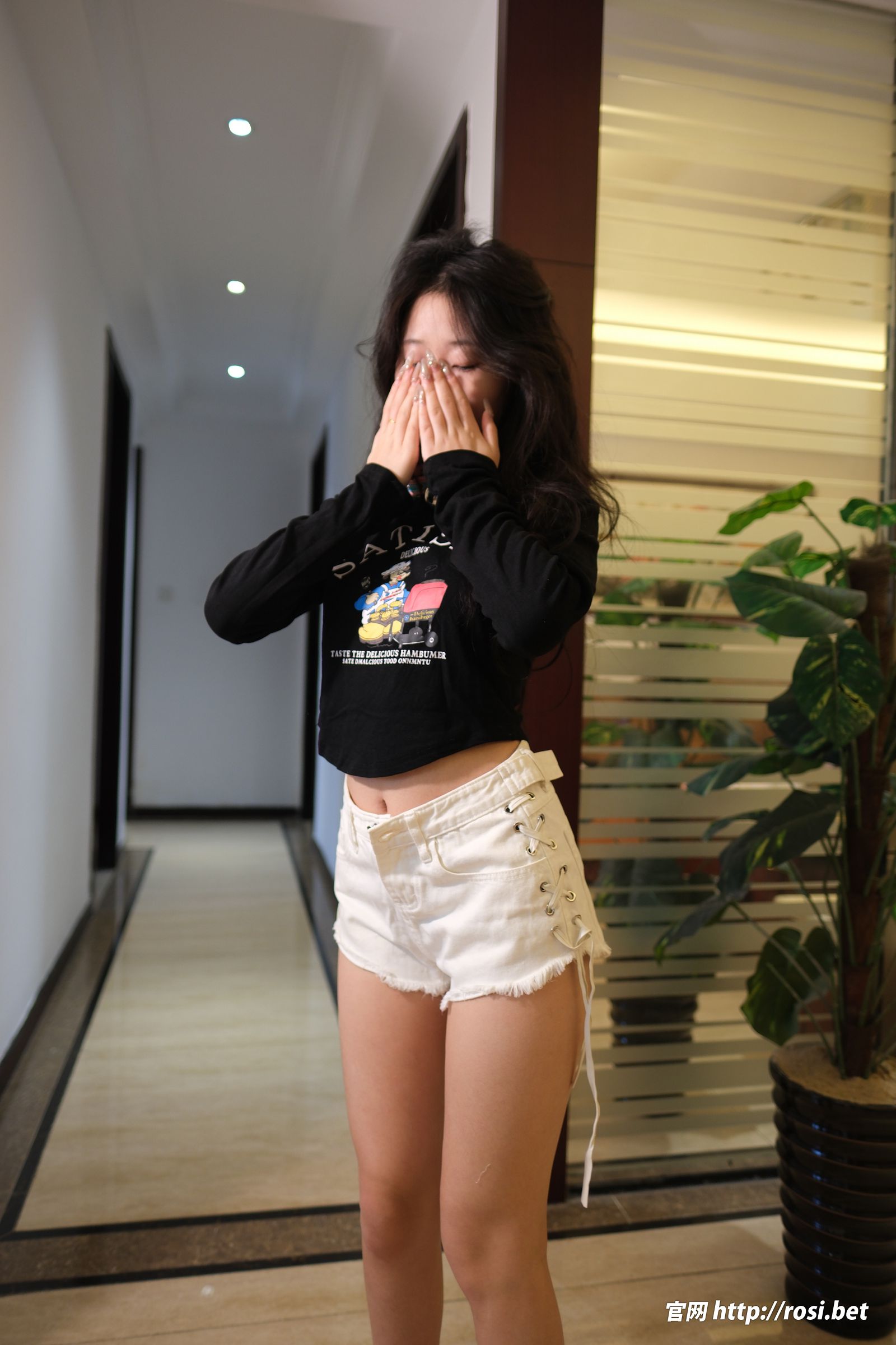 [ROSI美女图]2025.10.30 NO.5078-微觅圈
