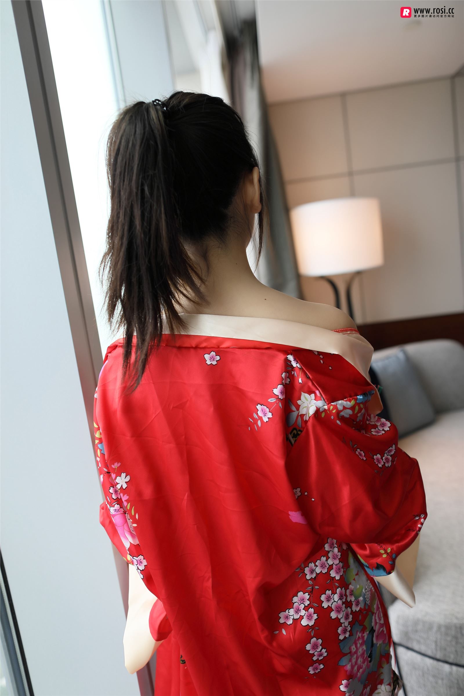 [ROSI美女图]2018.10.12 NO.2501 - 秀人官方门户网站