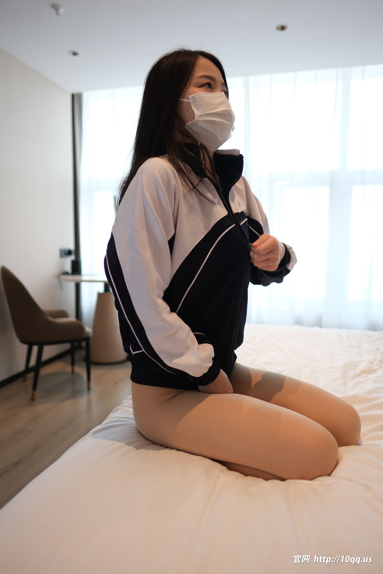 [ROSI美女图]口罩系列 2025.04.19 NO.3233-电鸽