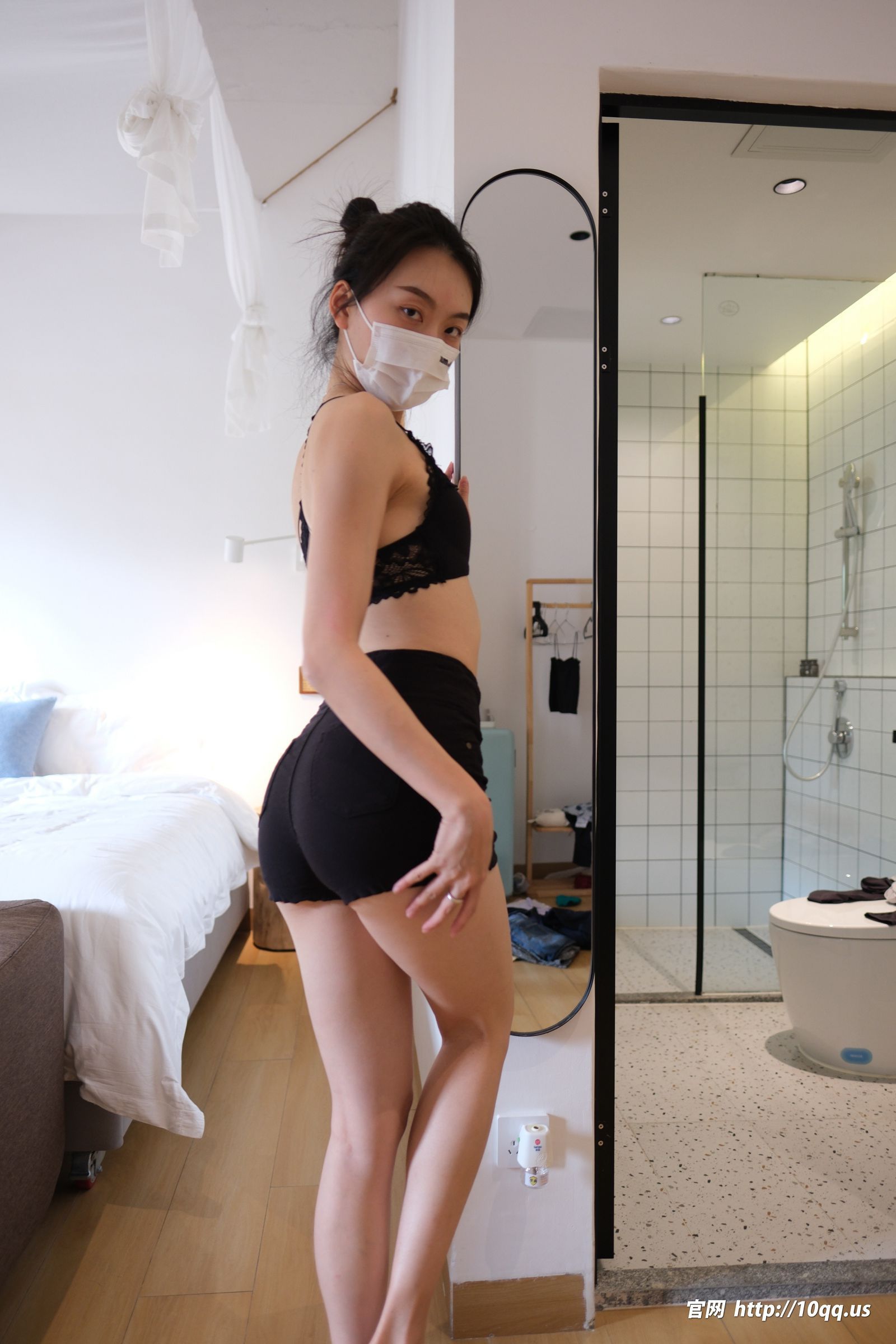 [ROSI美女图]口罩系列 2025.04.07 NO.3221-电鸽