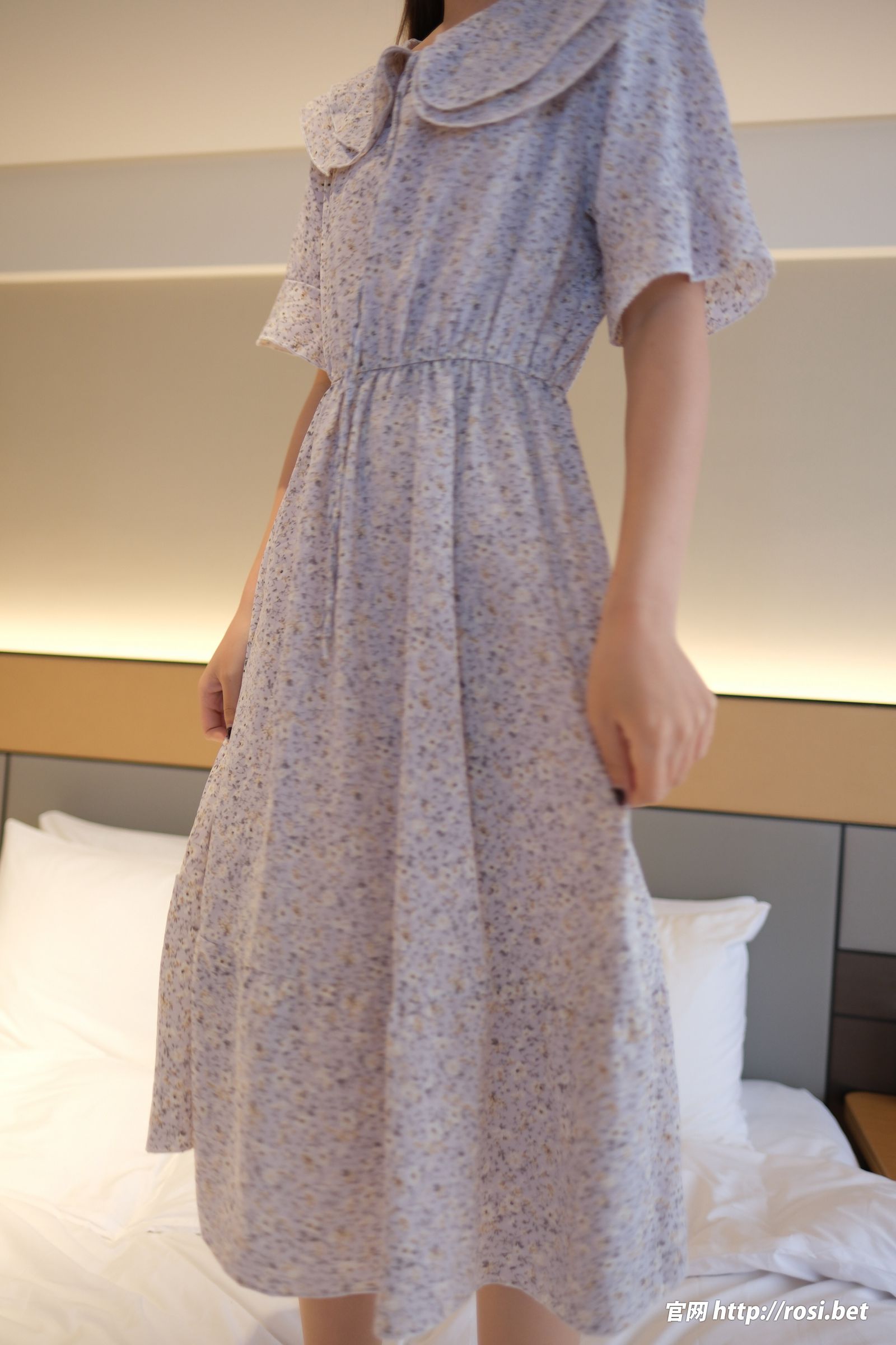 图片[1]-[ROSI美女图]2025.10.15 NO.5063 - 微觅圈-微觅圈