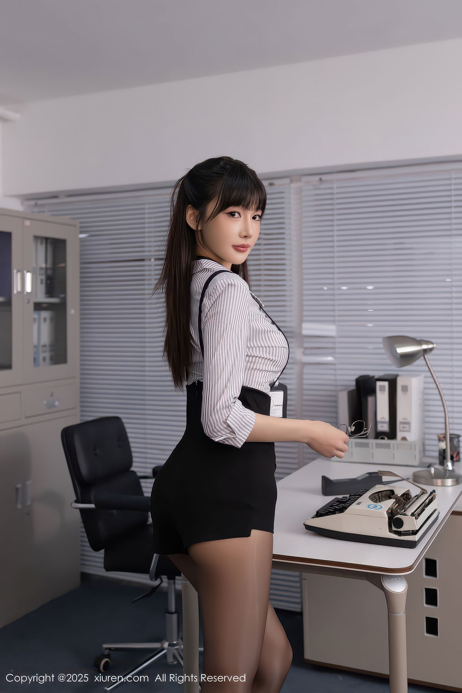 [秀人XIUREN] 2025.12.04 NO.11070 陆萱萱-美空网
