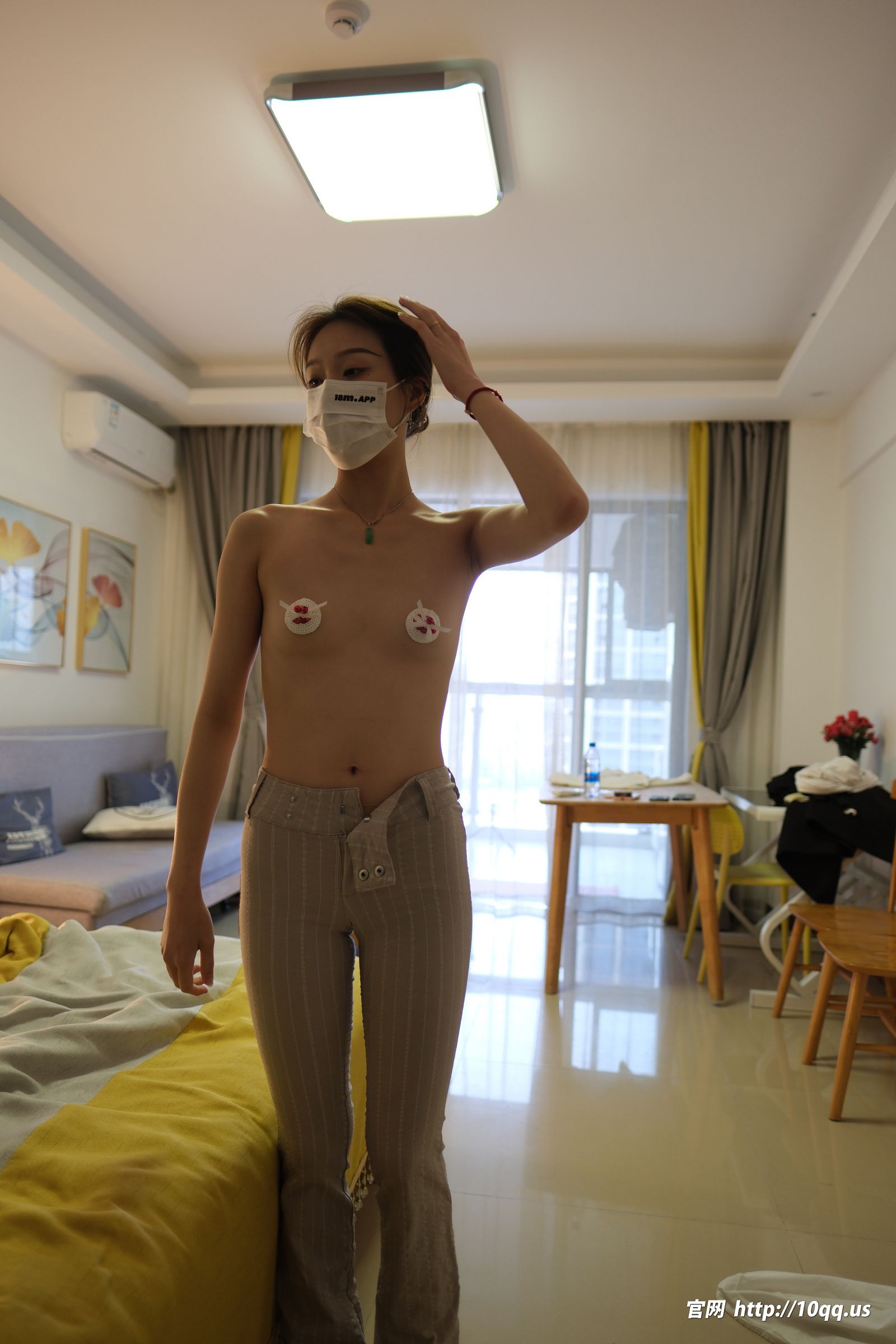 [ROSI美女图]口罩系列 2025.04.17 NO.3231-电鸽