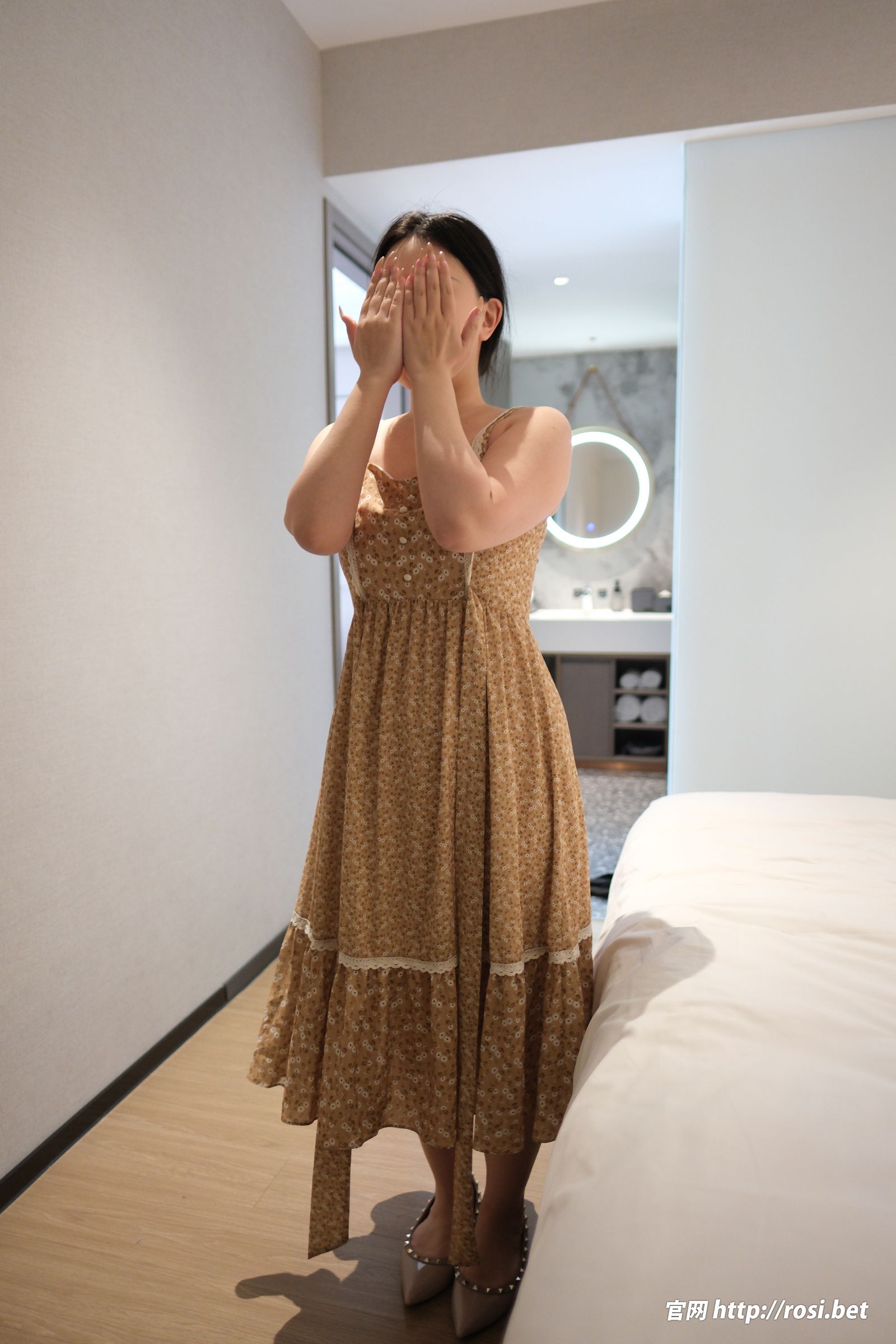 [ROSI美女图]2026.03.21 NO.5220-秀真阁