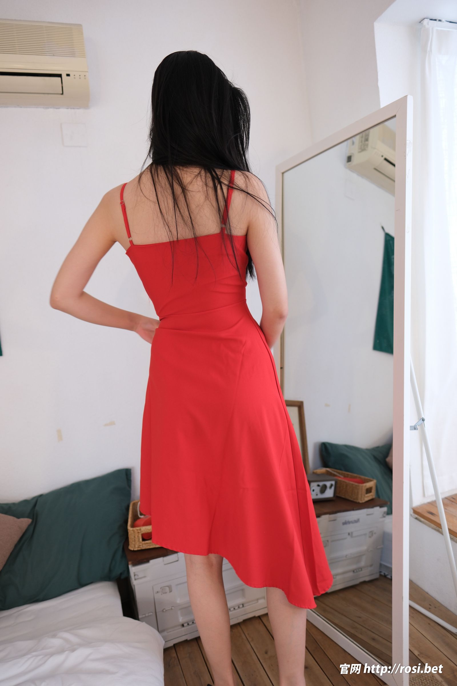 [ROSI美女图]2025.11.09 NO.5088-微觅圈