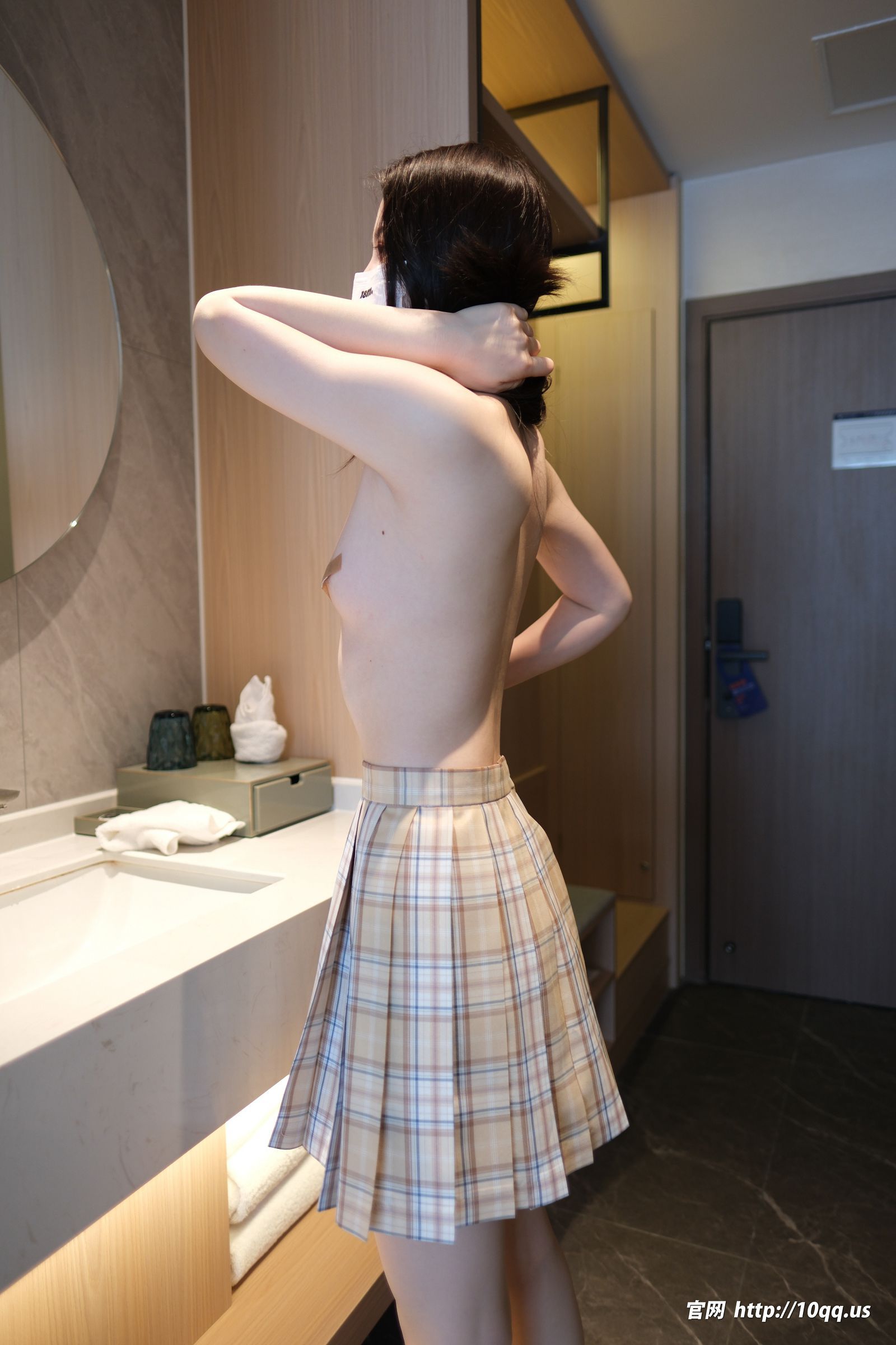 [ROSI美女图]口罩系列 2025.03.22 NO.3205-电鸽