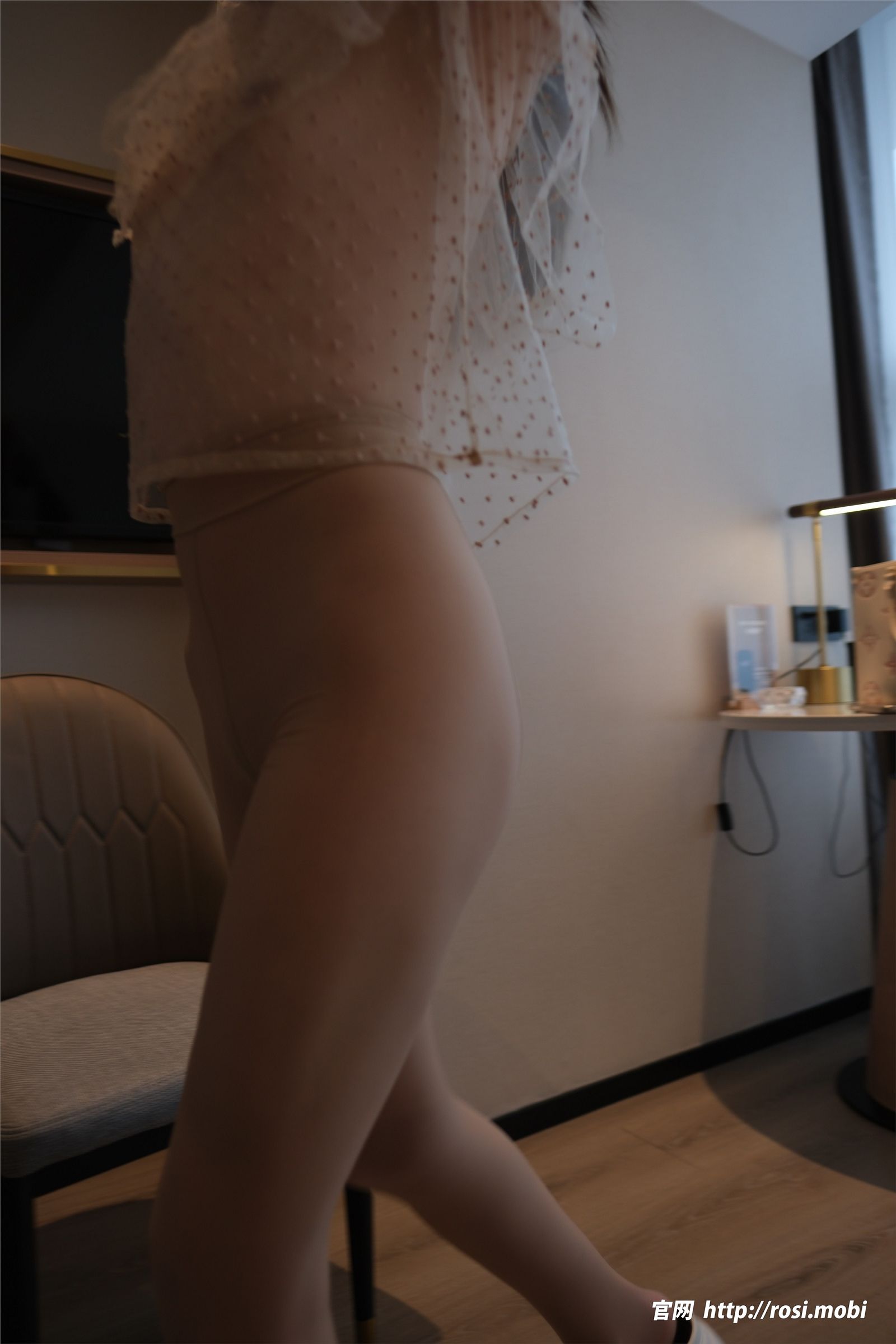 [ROSI美女图]2025.02.08 NO.4814-微觅圈