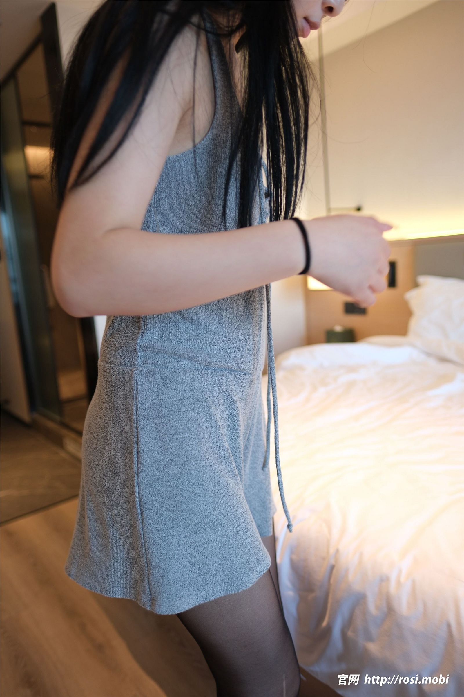 [ROSI美女图]2025.02.03 NO.4809-微觅圈