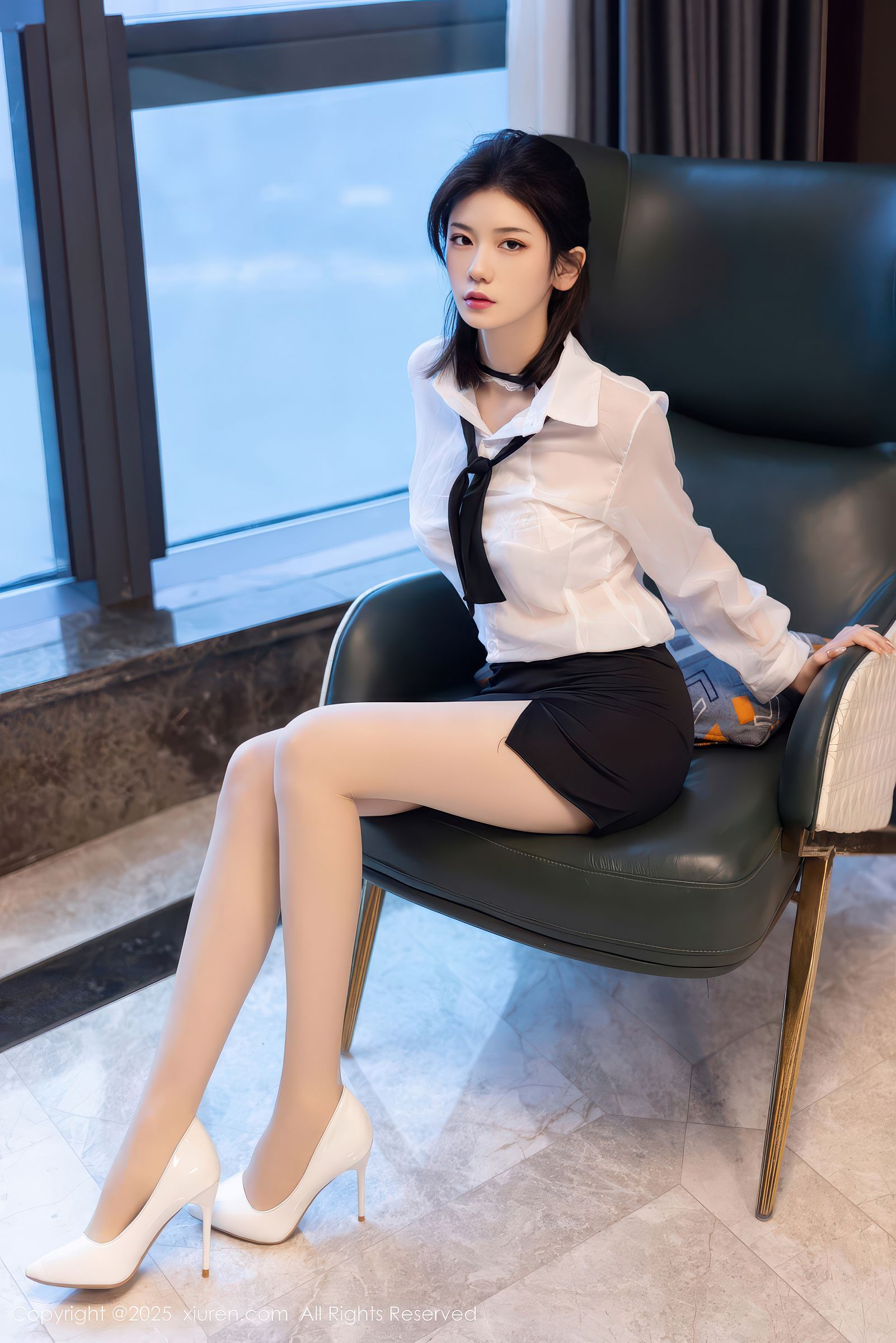 [秀人XIUREN] 2025.12.05 NO.11077 凌七七-美空网