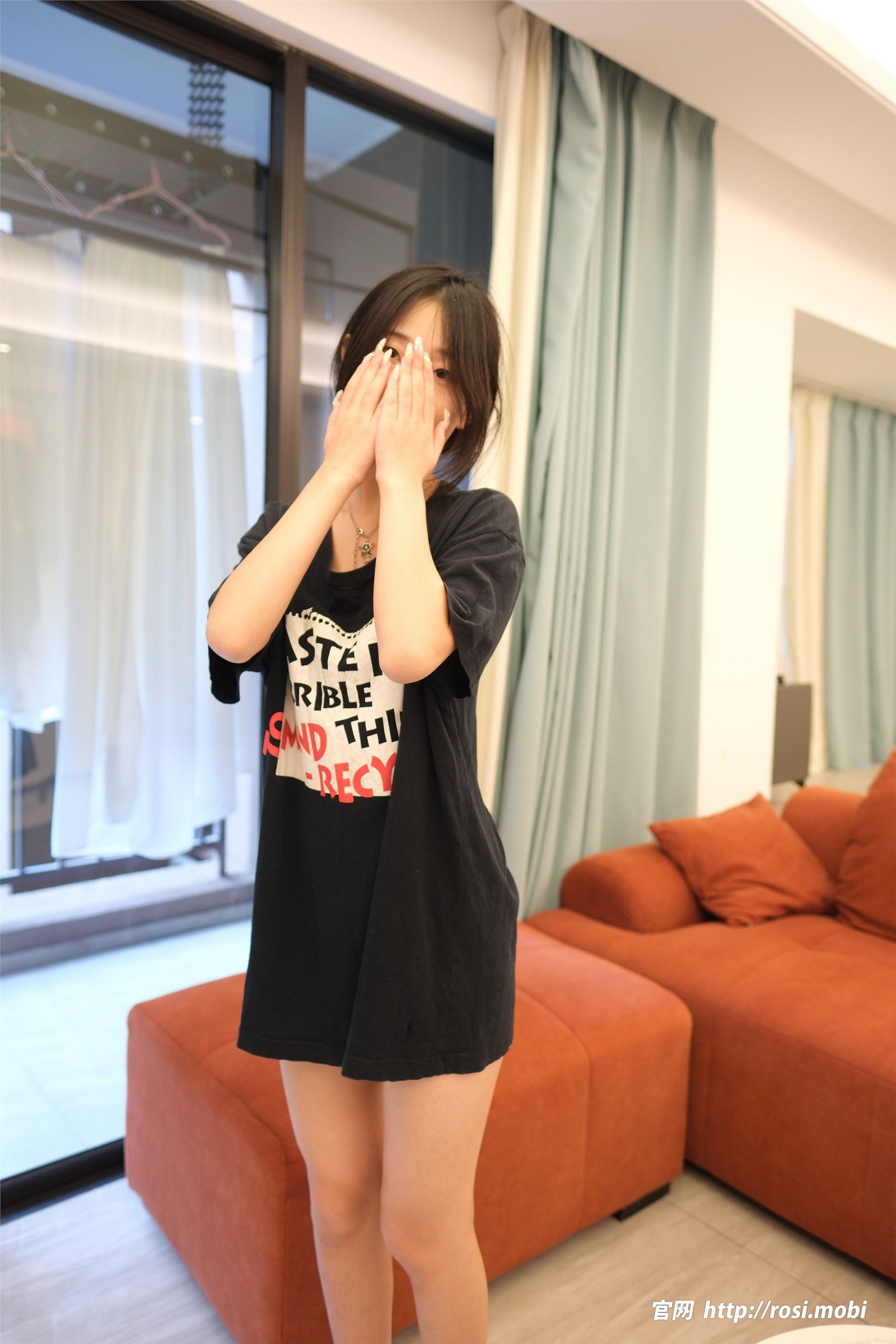 [ROSI美女图]2025.03.07 NO.4841-微觅圈